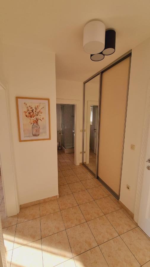 Apartmani Palma Novalja Exterior photo